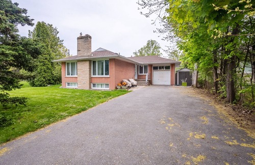 West Oakville Apartment | GLOBALSTAY Sunny Basement Brontë park