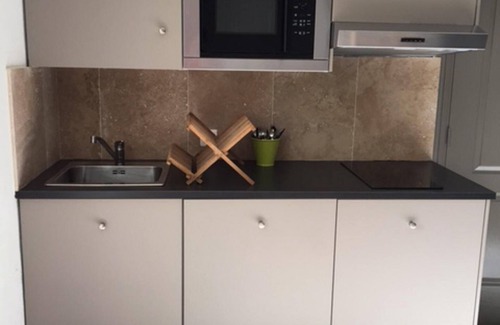 St.-Remy-de-Provence Apartment | Gloria's house .