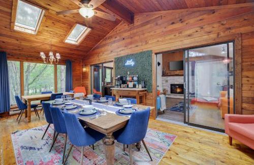 Briar Crest Woods House | Gloria's Hot Tub Game Room Fire Pit