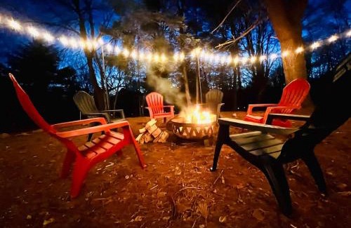 Briar Crest Woods House | Gloria's Hot Tub Game Room Fire Pit