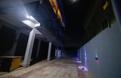 Accra House | Glorious Adjoba