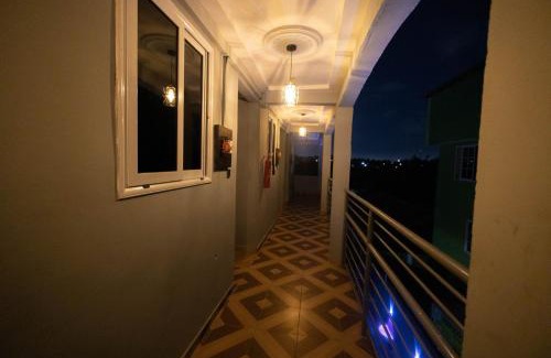Accra House | Glorious Adjoba