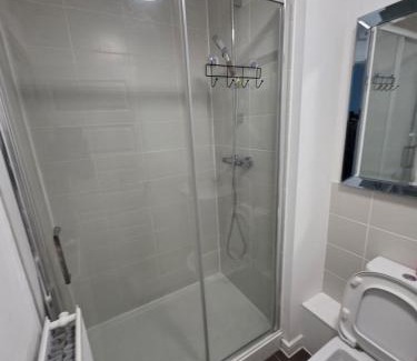 Dartford Apartment | Glory Home 1