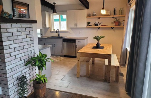 North Cowichan House | Gnarly Roots Bungalow!n