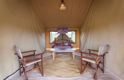 Serengeti National Park Cabin | Gnu Mara River Camp