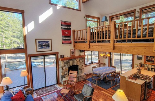 Mazama Cabin | Goat Wall Retreat - Serene Cabin Getaway