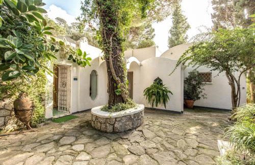 Marina Piccola Villa | GOCCE VILLAS - Green Coral Villa di lusso 1950