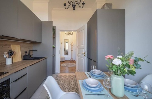 Strehlen Apartment | Goethe Palais", ruhig, "Großer Garten", Arbeitsplatz, Appartement ", eigener Parkplatz, Smart-TV