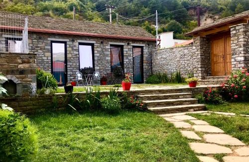 Permet House | Gogo Moustache Guest House