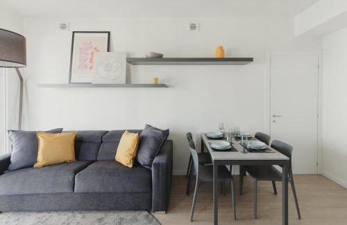Lorenteggio Apartment | GoHost - Modern and Bright Apartments with Terrace and Balcony
