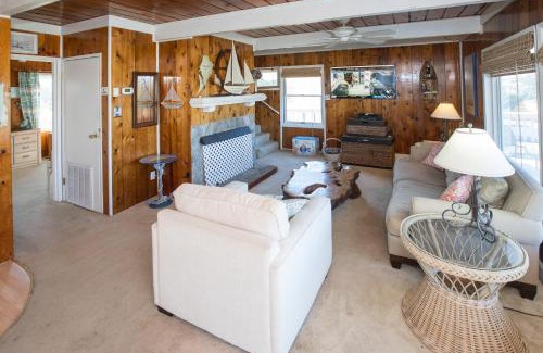 Sandbridge House | Going Coastal