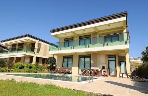 Kargicak Apartment | Gold City Premium Private Pool Villa with Free Aqua Park