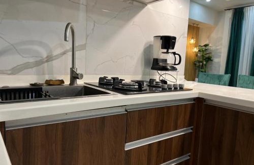 Lahore Hotel | Gold Crest Signature Premium Apartments DHA Lahore