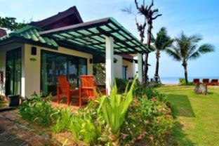 Ko Lanta Resort | Golden Bay Cottage - SHA Extra Plus