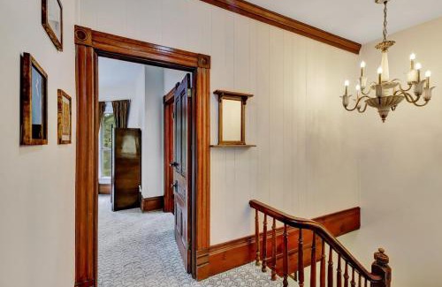 Grass Valley Hotel | Golden Dreams Inn