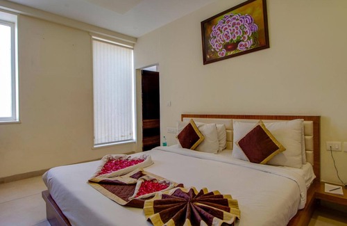 Jaipur Hotel | Golden Eagle By wizowll Group of hotels