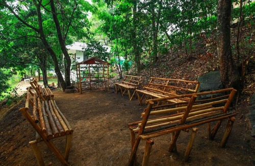 Kanthalloor Hotel | Golden Fern Resort