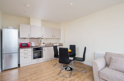 Maidstone Apartment | Golden Heights 9
