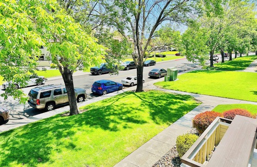 Reno/Tahoe Airport Apartment | Golden Horizon House
