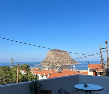 Monemvasia Apartment | Golden Hour