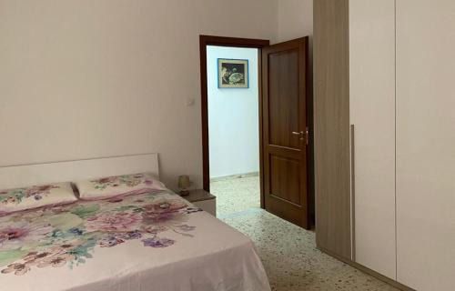 Palmi Apartment | Golden House