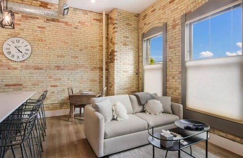 Traverse City House | Golden Lofts Unit 2 Downtown Traverse City 1bd 1ba