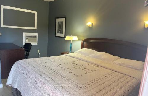 Blackwood Hotel | Golden Luck Motel