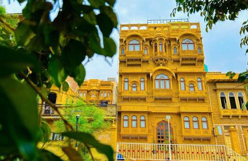 Amar Sagar Pol Hotel | Golden Marigold Hotel