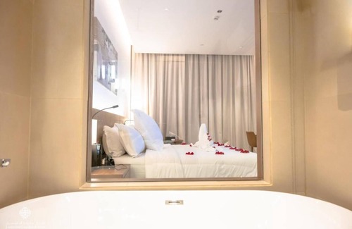 Al Bad Hotel | Golden new hotel