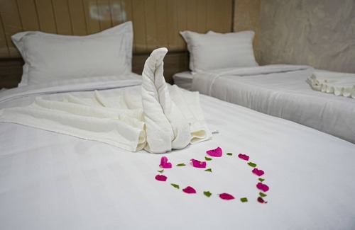 Al Bad Hotel | Golden new hotel