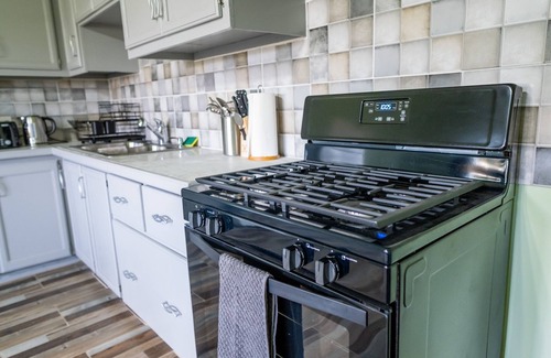 Colonarie Apartment | Golden Palms Apartment - Modern, spacious, self-contained single Apartment