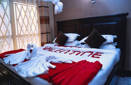 Entebbe Apartment | Golden Quest Hotel Entebbe