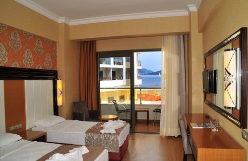Marmaris City Center Resort | Golden Rock Beach Hotel - All Inclusive