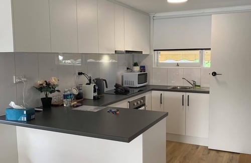 Glenelg North Apartment | Golden Sunset nEnjoy the beautiful scenery of Glenelg North