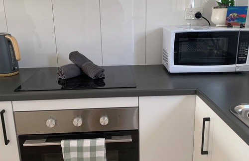 Glenelg North Apartment | Golden Sunset nEnjoy the beautiful scenery of Glenelg North