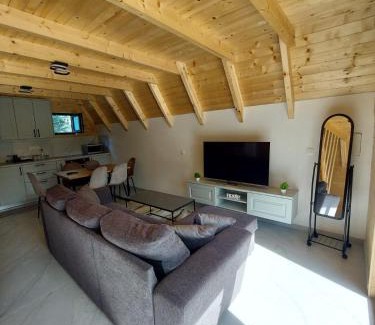 Zabljak Ski Chalet | Golden view 2