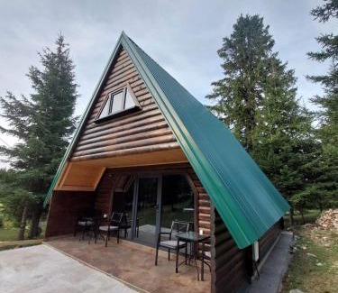 Zabljak Ski Chalet | Golden view 2