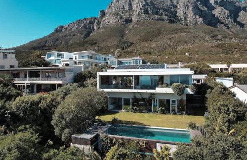Camps Bay Villa | Golden View Villa