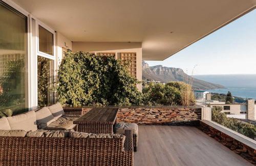 Camps Bay Villa | Golden View Villa