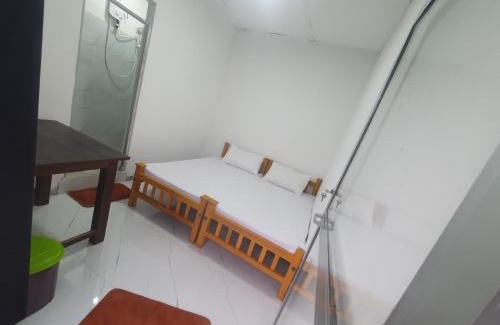 Hatton Cabin | Golden Waters Stay & Dine