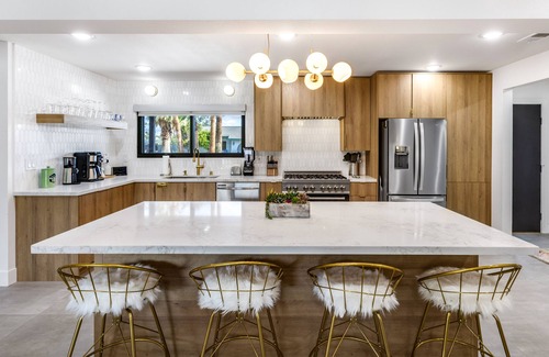Racquet Club South House | GoldFinger - Recently Renovated Palm Springs Luxury