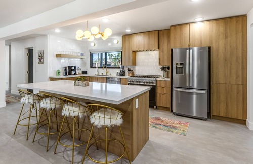 Racquet Club South House | GoldFinger - Recently Renovated Palm Springs Luxury