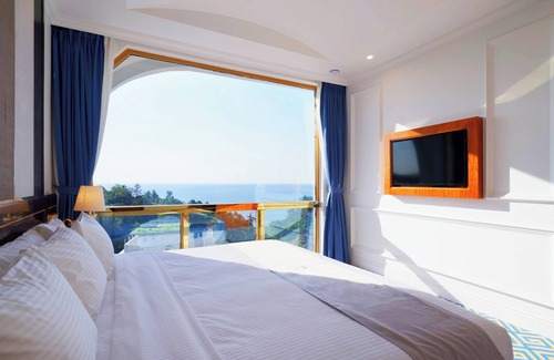 Seogwipo City Hotel | GoldOne Hotel & Suites