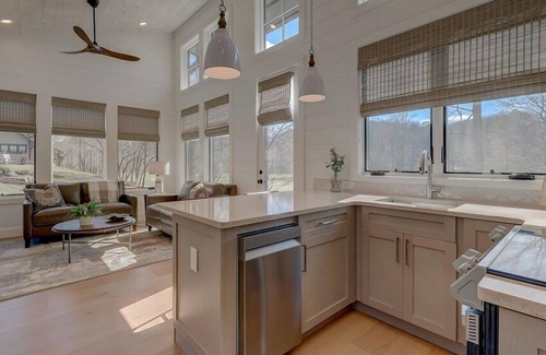 Mineral Bluff Cottage | Golf and Riverfront Cottage | King Bed | Group Availability