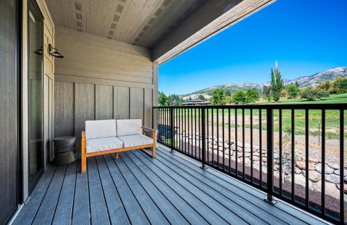 Eden House | Golf and Ski Haven in Eden on Golf Course Pt C208
