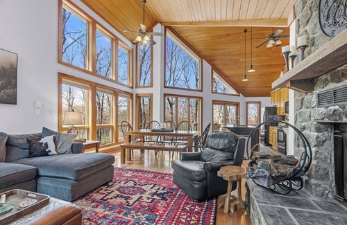 Nellysford Cabin | Golf Course-View Cabin: Deck in Wintergreen Resort