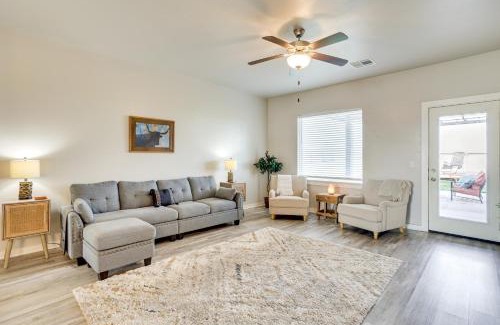 Edmond House | Golf, Swim, Relax Oklahoma Ranchland Retreat