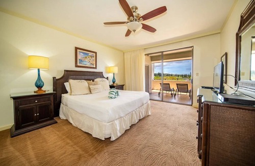 Kapalua Hotel | Golf Villas Partial Ocean View 1 Bedroom at The Kapalua Villas Maui
