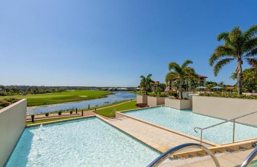 Pelican Waters Apartment | Golfer's Paradise - Pelican Waters