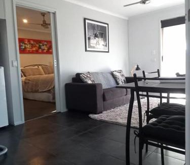 Rosebud House | Golfside Getaway by Ready Set Stay
